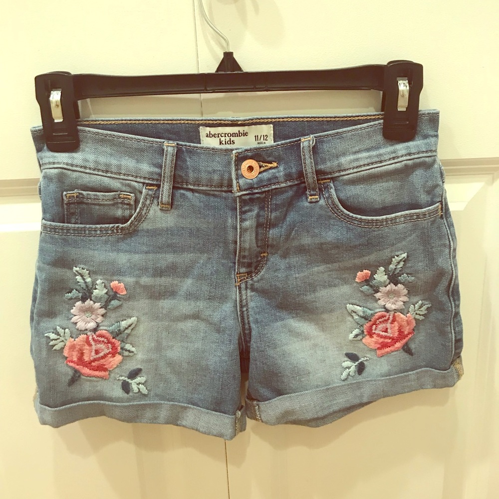 GIRLS EMBROIDERED SHORTS